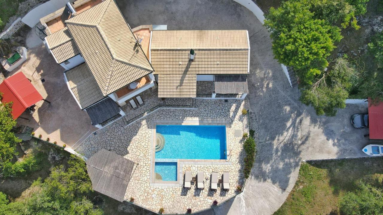 Chlomos Villa Boukari מראה חיצוני תמונה