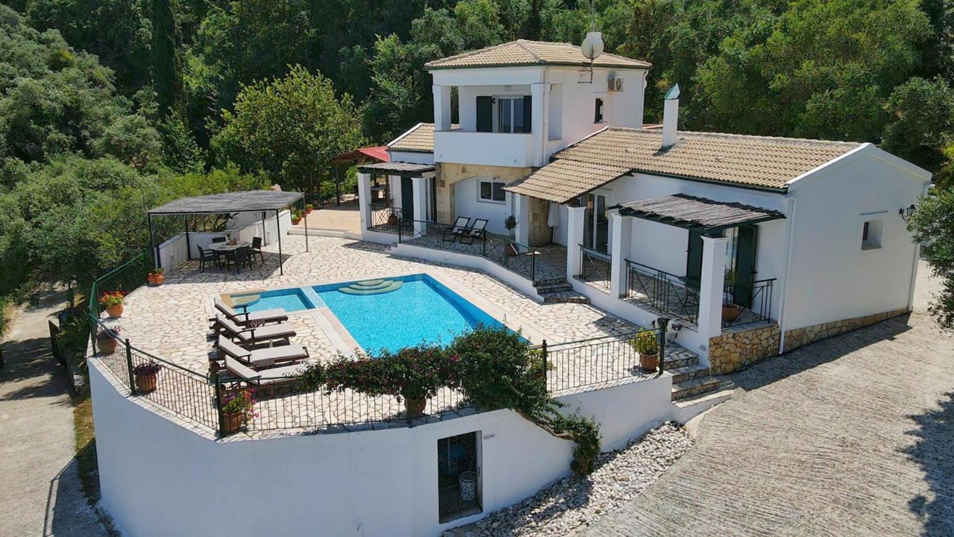 Chlomos Villa Boukari מראה חיצוני תמונה