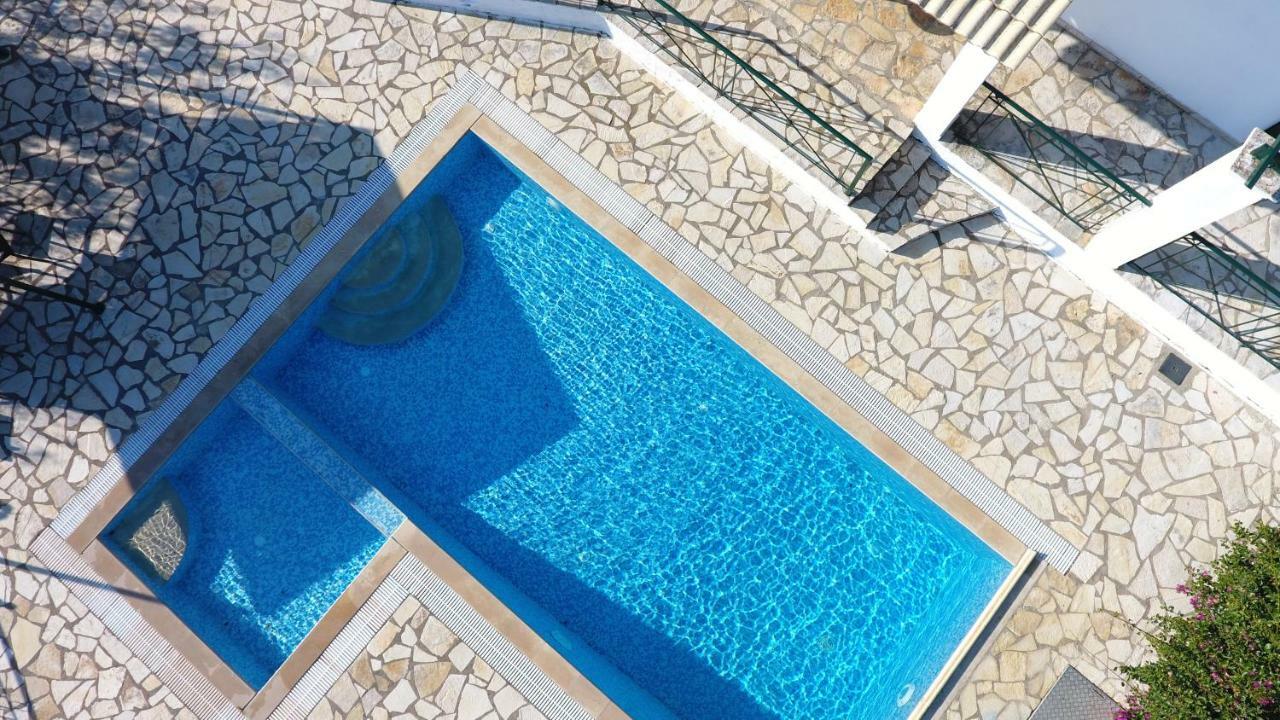 Chlomos Villa Boukari מראה חיצוני תמונה